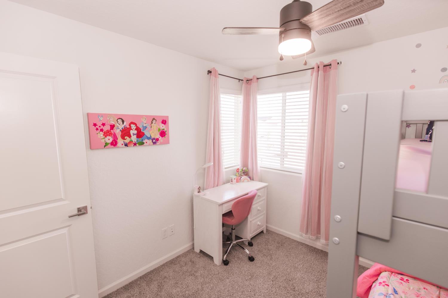 2020 N Ralph Ln, Clovis, CA 93619