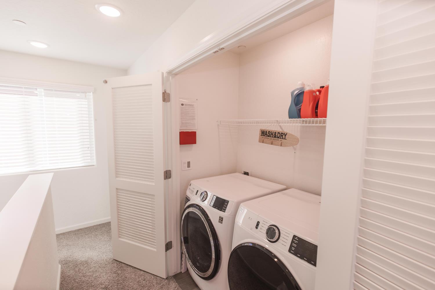 2020 N Ralph Ln, Clovis, CA 93619