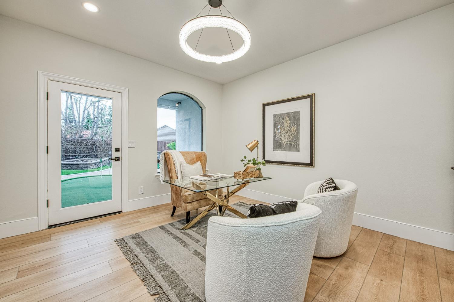 9381 N Woodmont Dr, Fresno, CA 93720