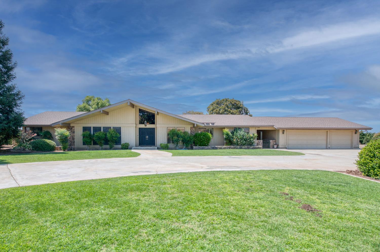 40561 Road 144, Cutler, CA 93615