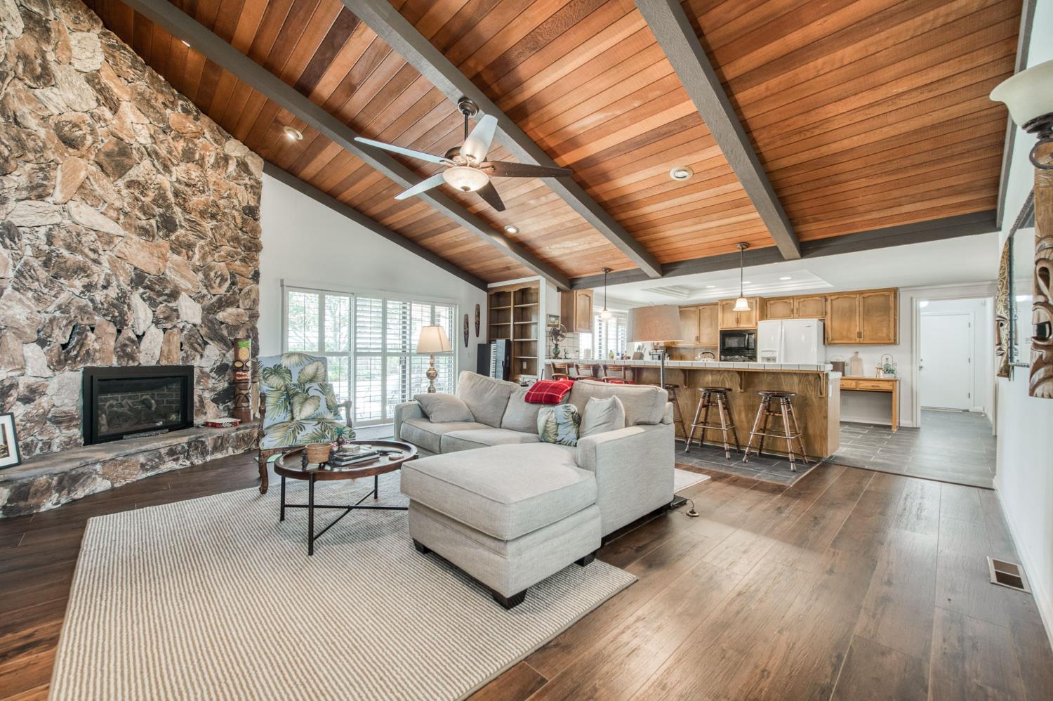 40561 Road 144, Cutler, CA 93615