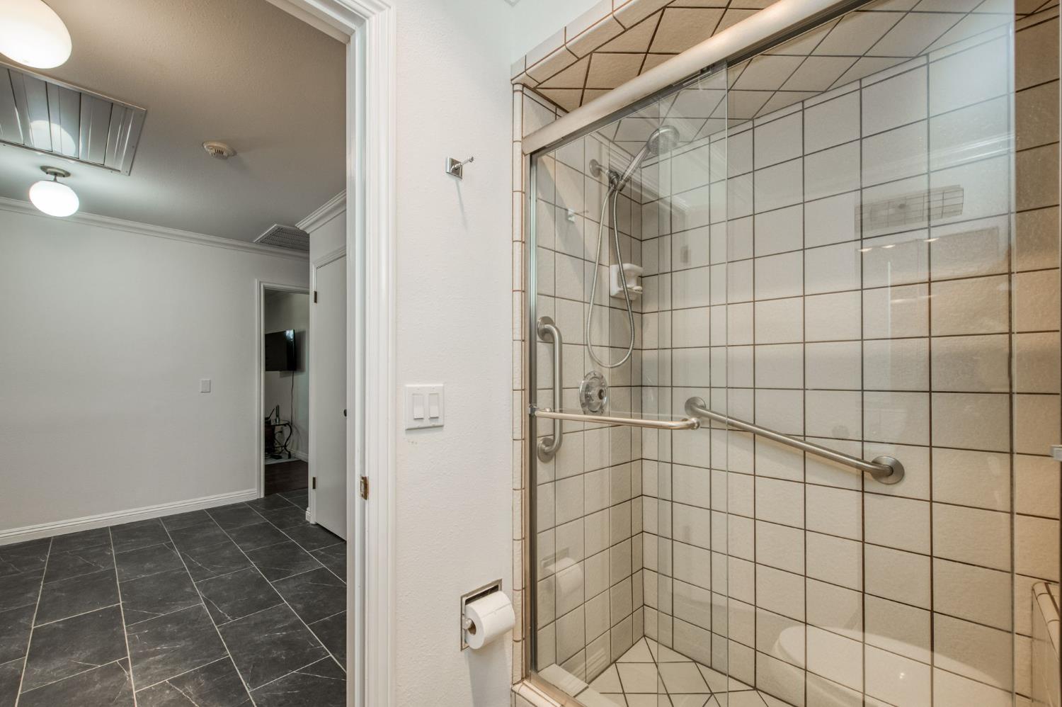 40561 Road 144, Cutler, CA 93615