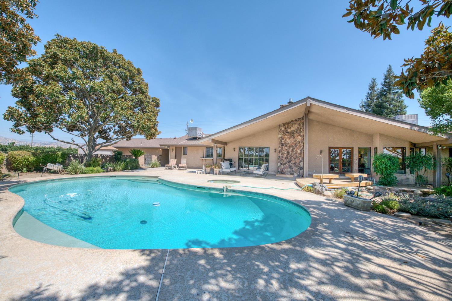 40561 Road 144, Cutler, CA 93615