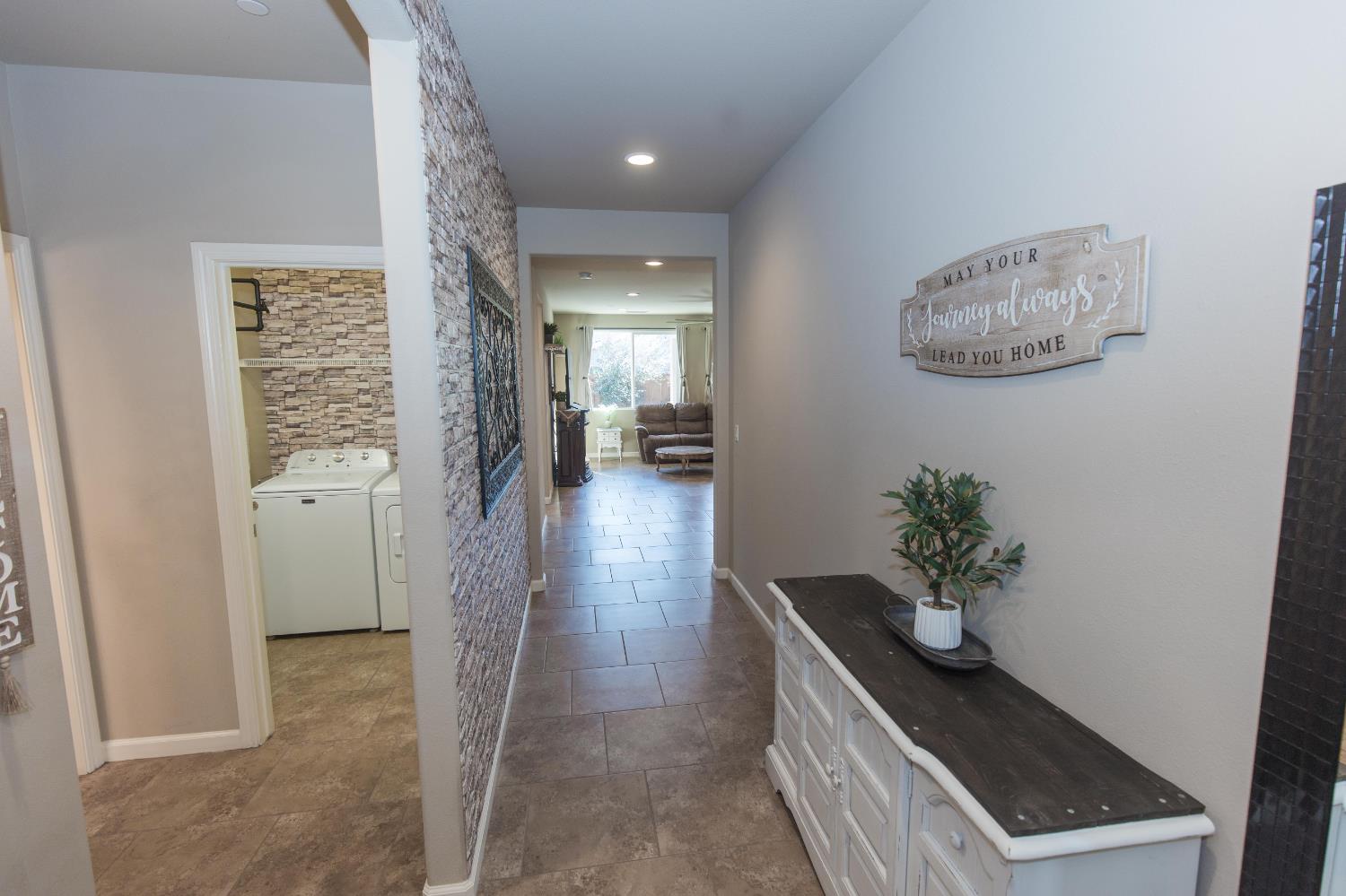 7375 E Lansing Way, Fresno, CA 93737