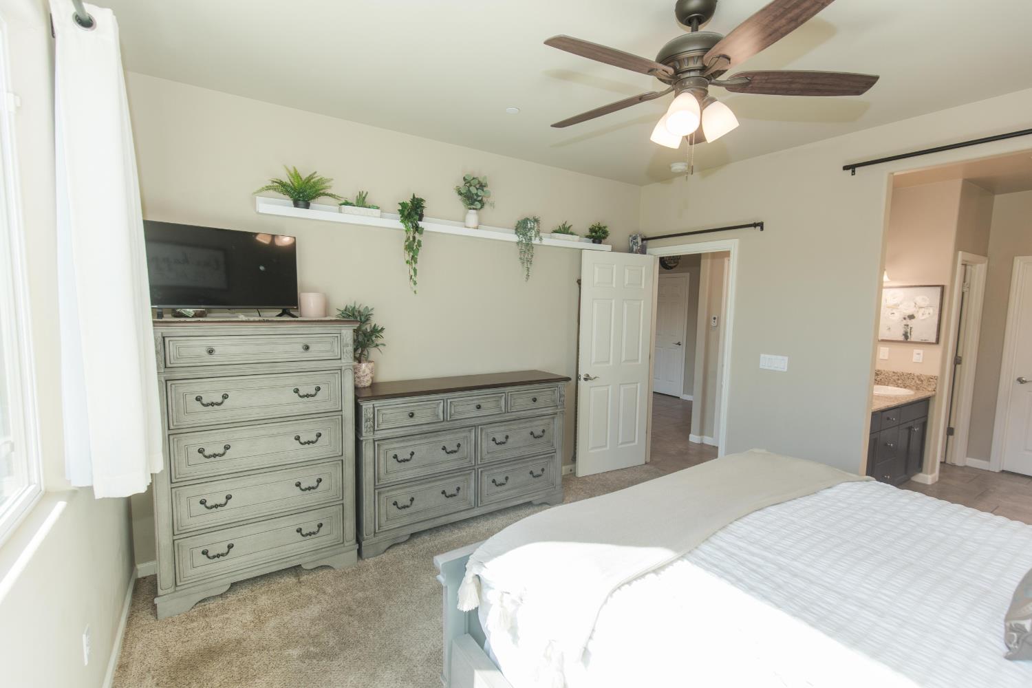 7375 E Lansing Way, Fresno, CA 93737