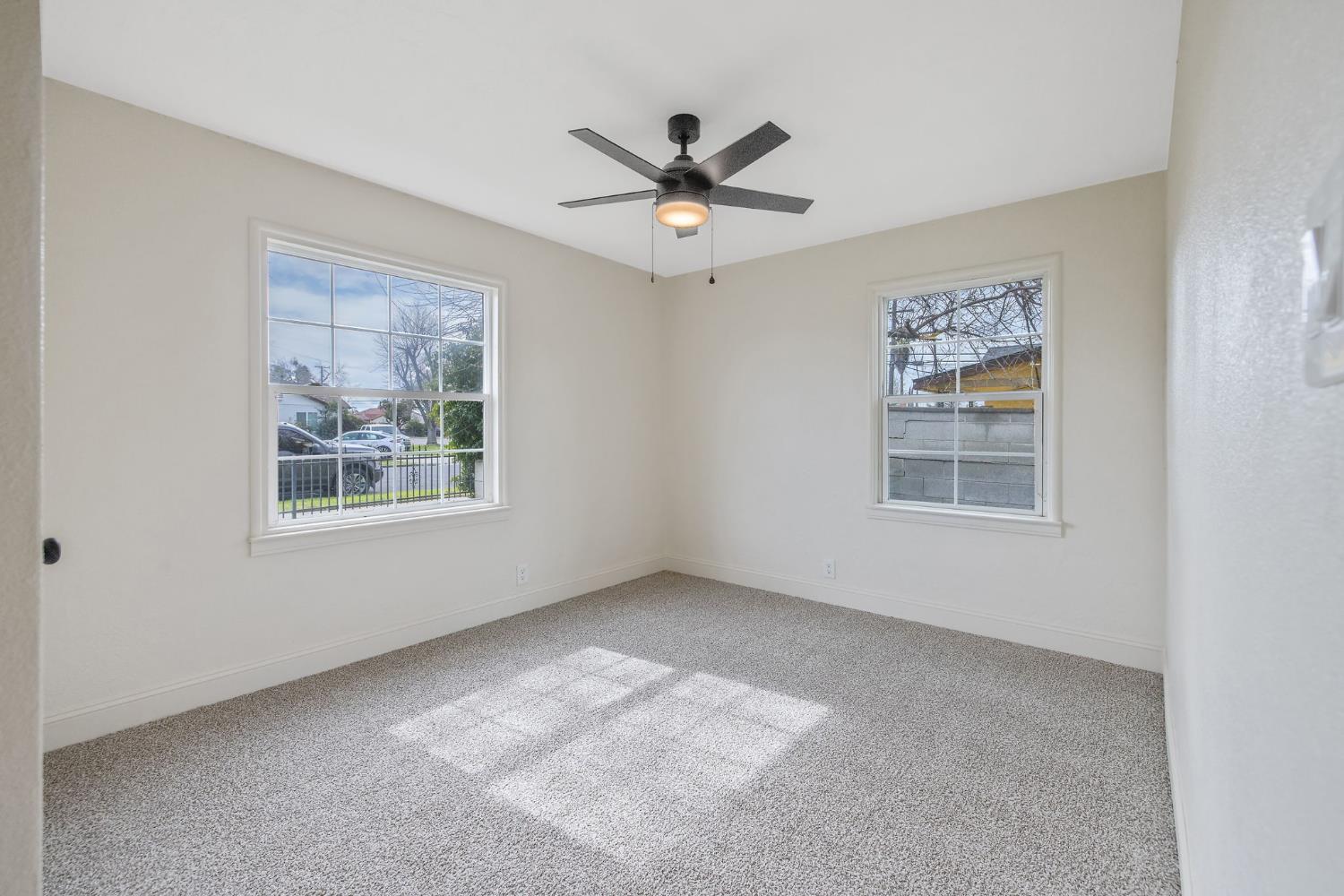 5009 E Clay Ave, Fresno, CA 93727