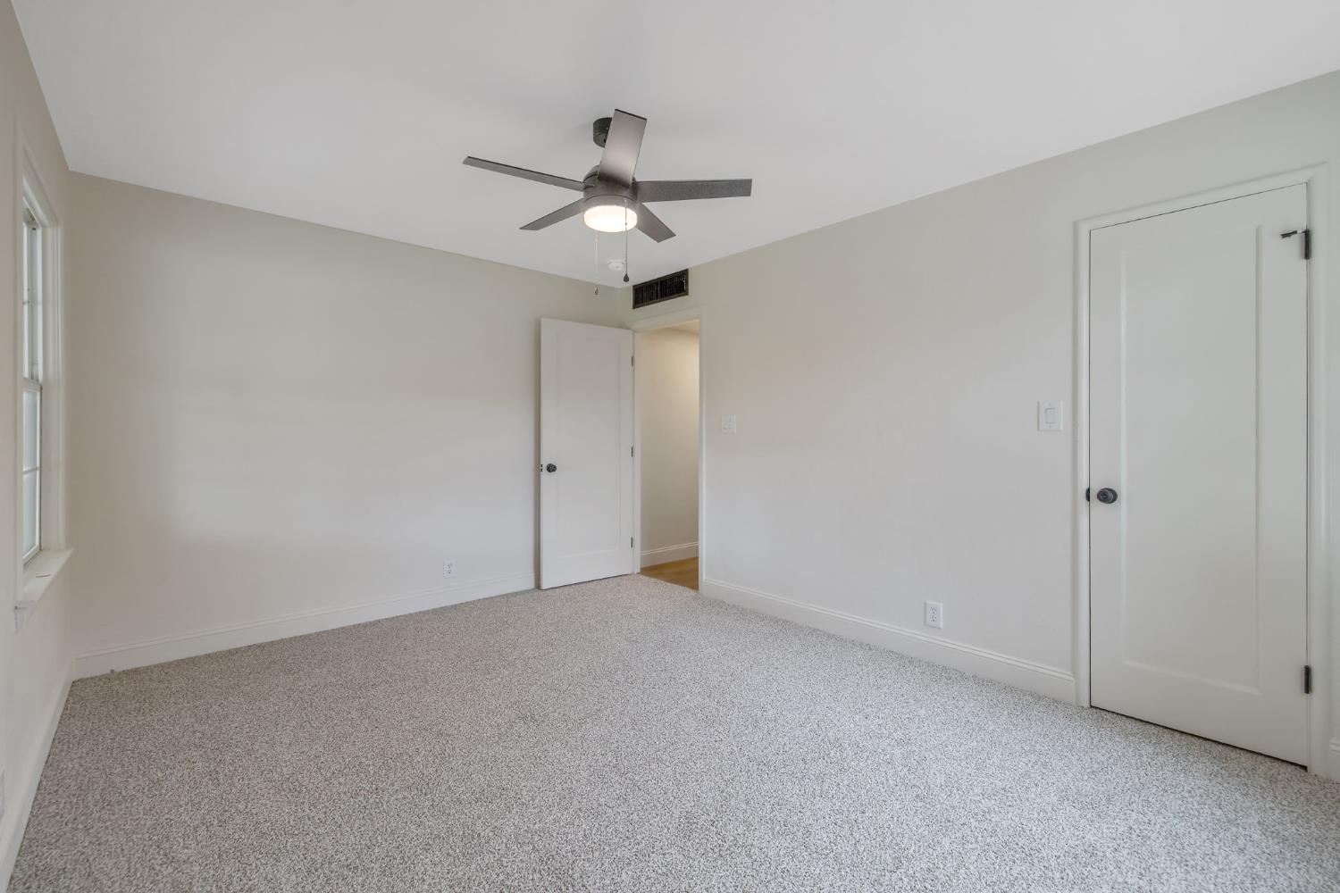 5009 E Clay Ave, Fresno, CA 93727