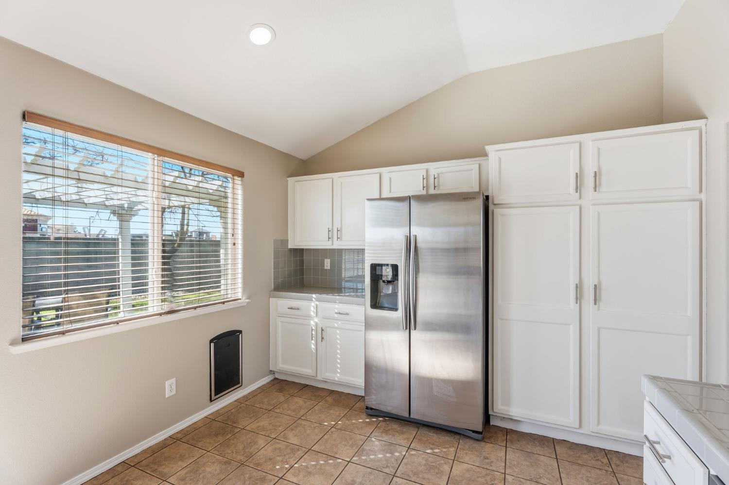 6615 N Babigian Ave, Fresno, CA 93722