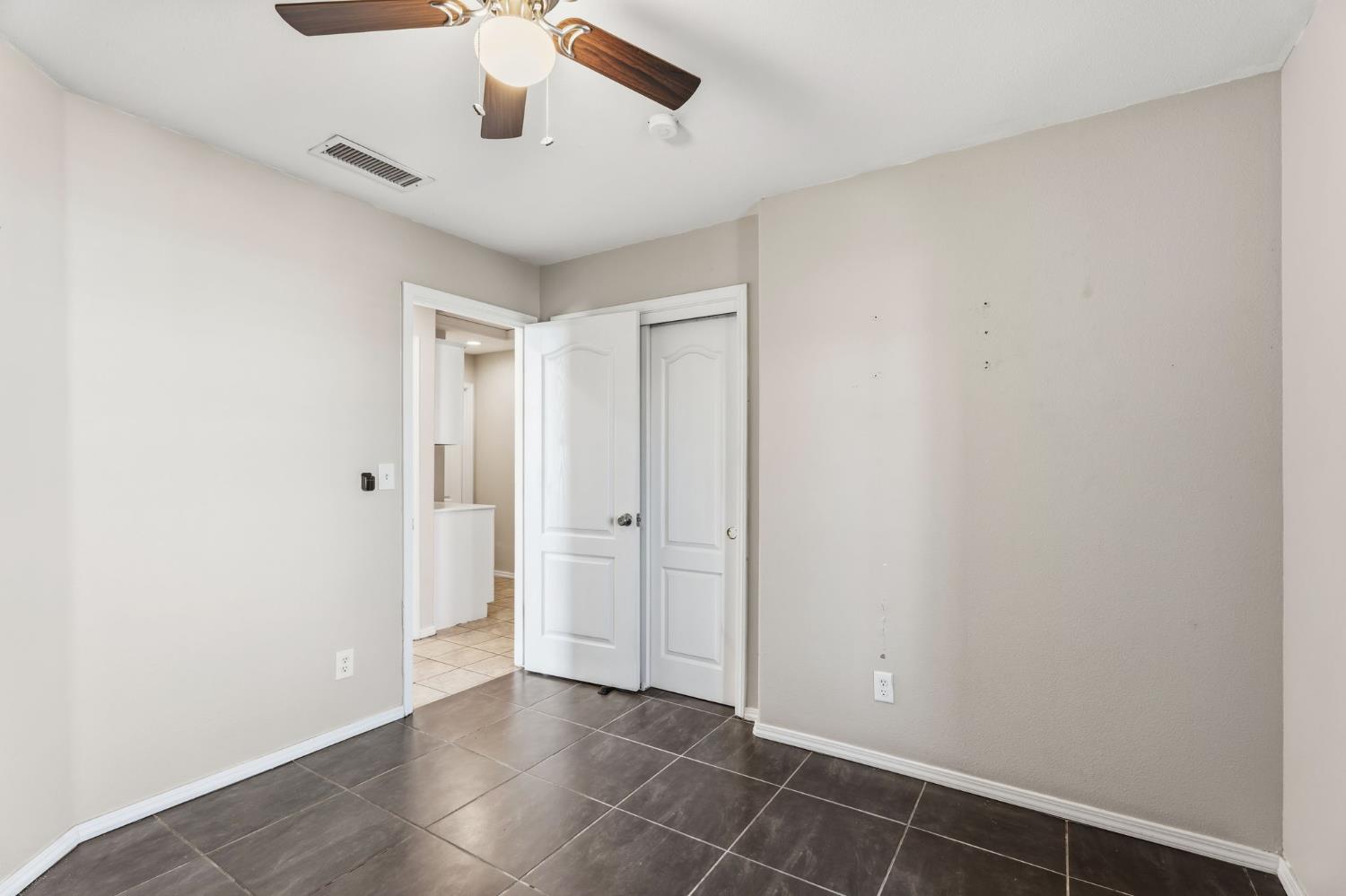 6615 N Babigian Ave, Fresno, CA 93722