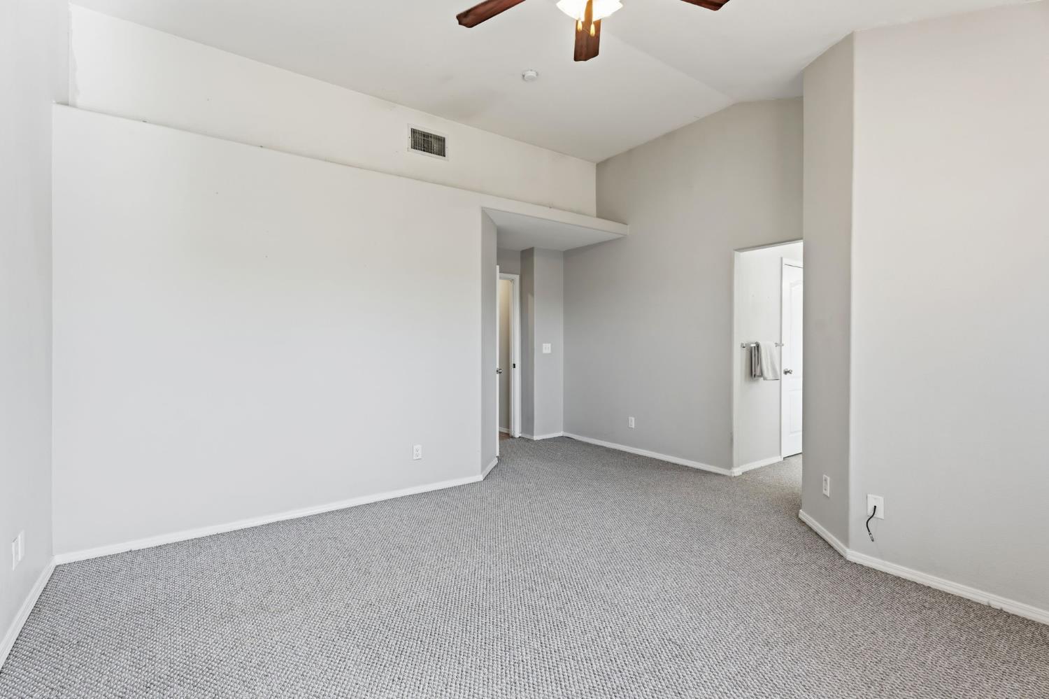 6615 N Babigian Ave, Fresno, CA 93722