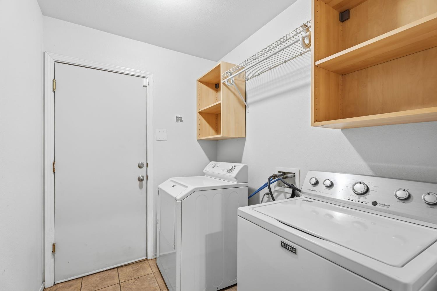 6615 N Babigian Ave, Fresno, CA 93722