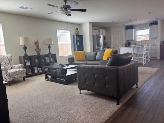 1943 Richard Ave, Sanger, CA 93657