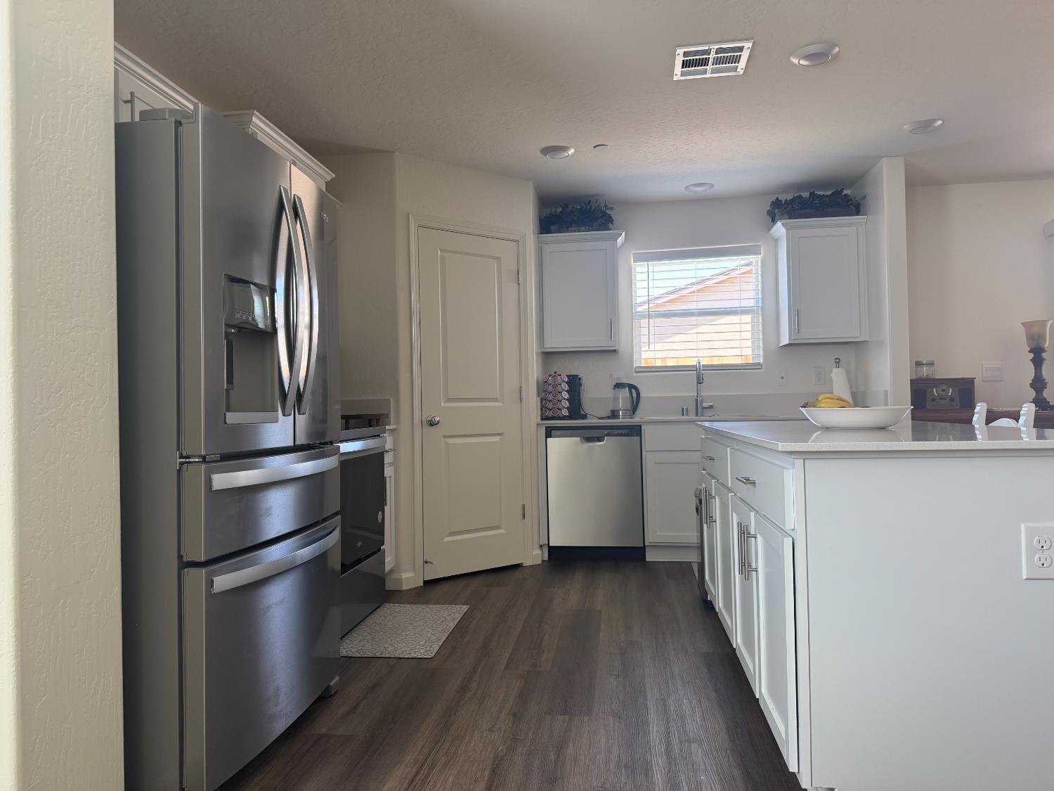 1943 Richard Ave, Sanger, CA 93657