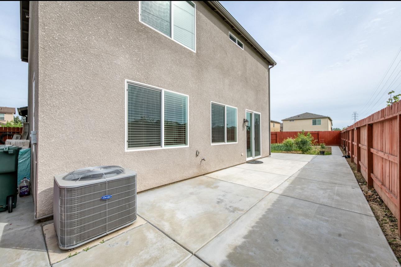 4183 N Reed Ave, Fresno, CA 93723