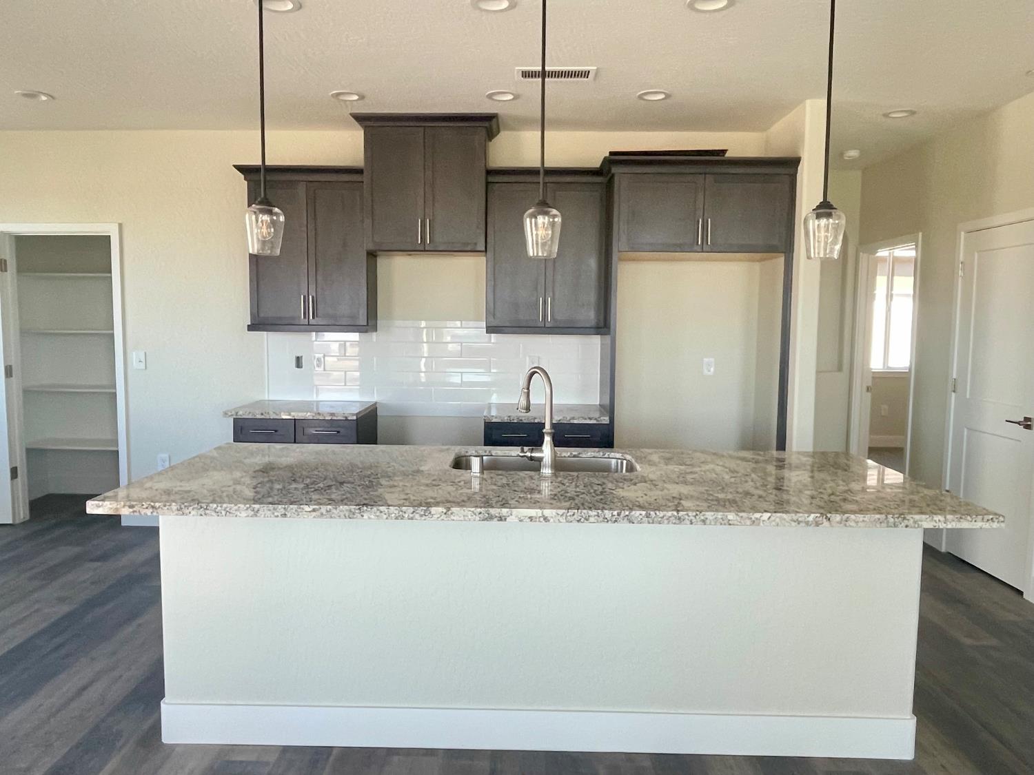 16220 West David Ave, Kerman, CA 93630