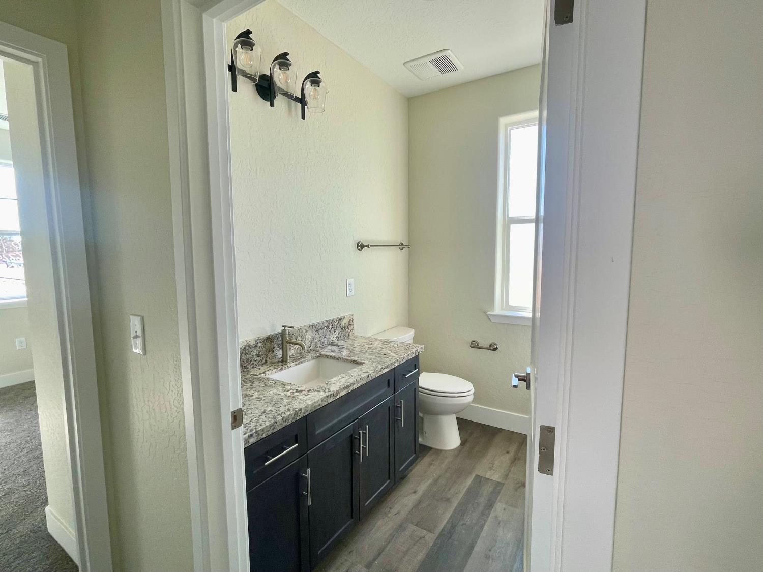 16220 West David Ave, Kerman, CA 93630