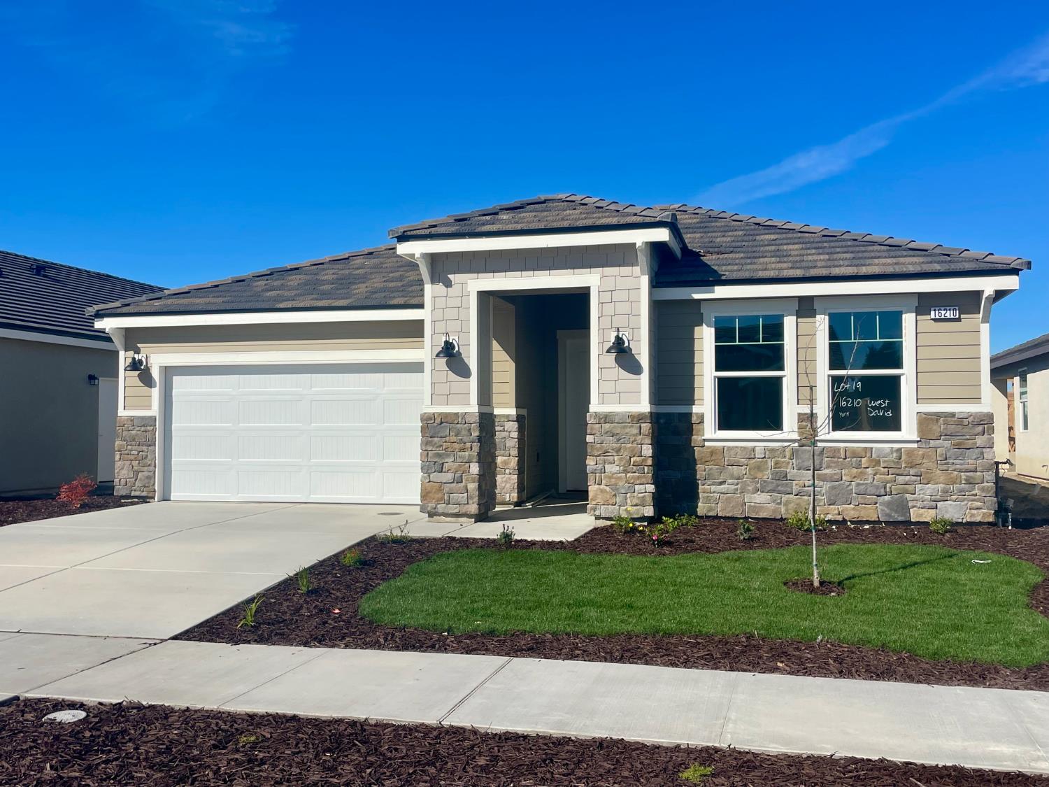 16210 West David Ave, Kerman, CA 93630