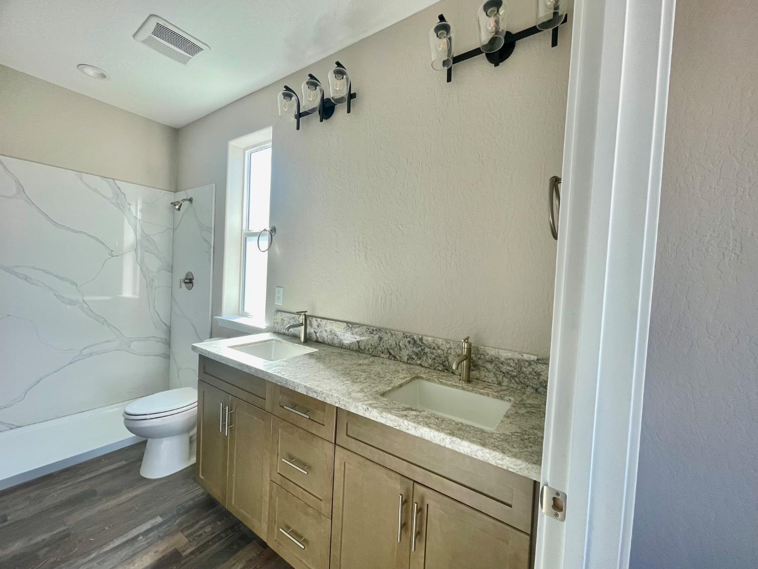 16210 West David Ave, Kerman, CA 93630