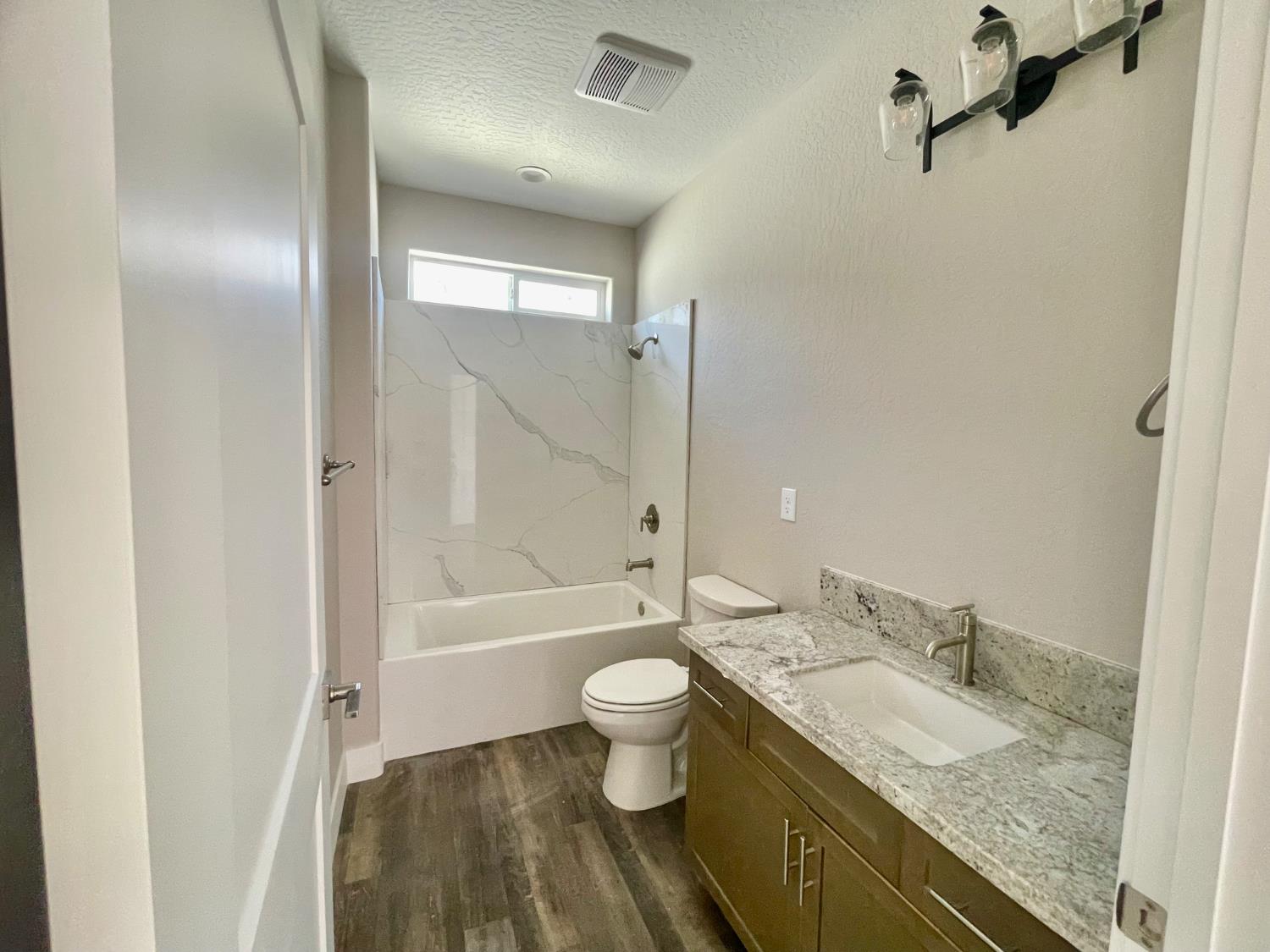 16210 West David Ave, Kerman, CA 93630