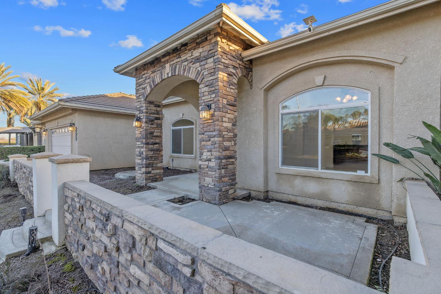 4421 E Douglas Ave, Visalia, CA 93292