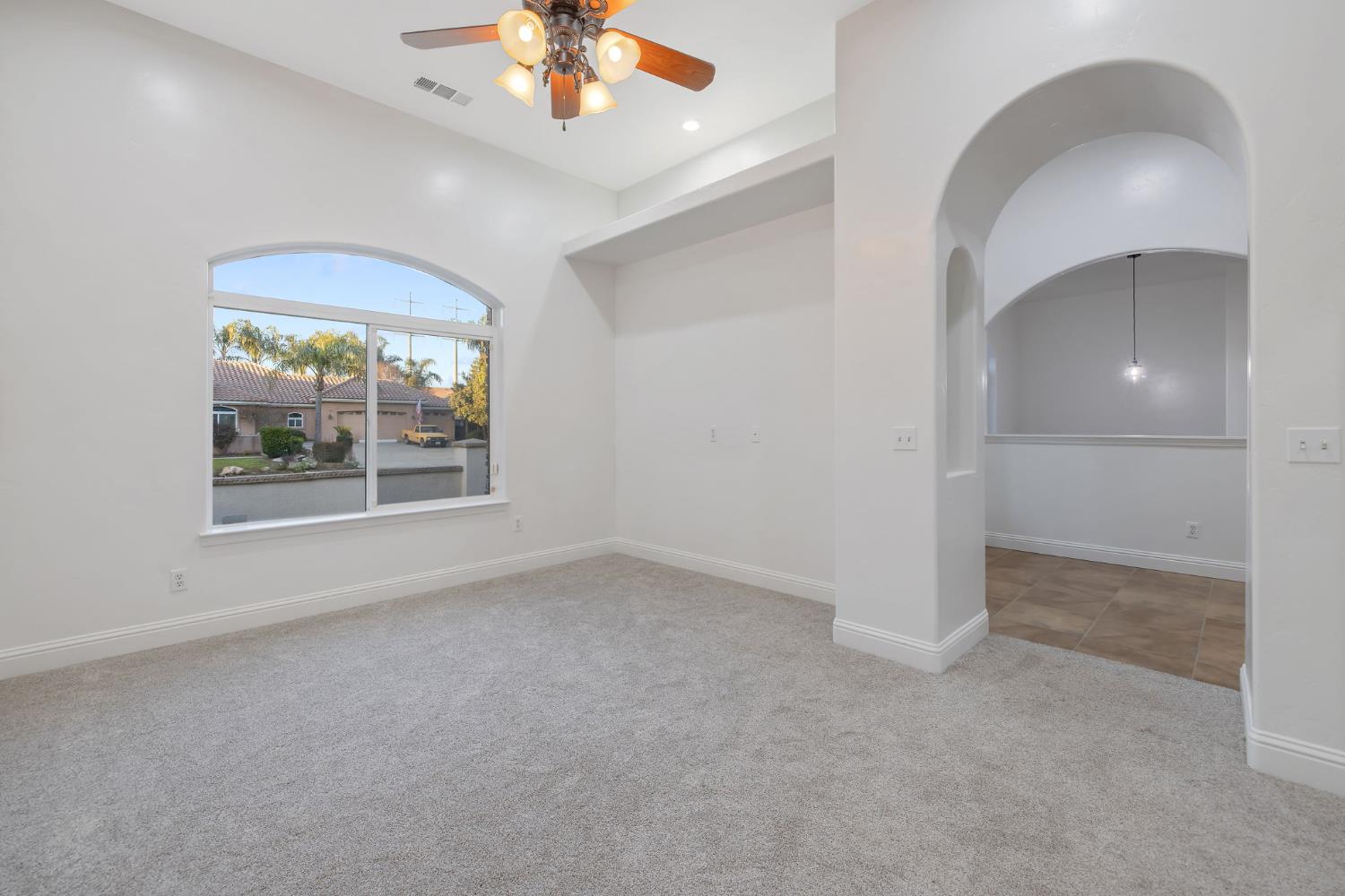 4421 E Douglas Ave, Visalia, CA 93292