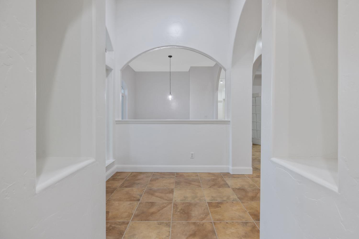 4421 E Douglas Ave, Visalia, CA 93292