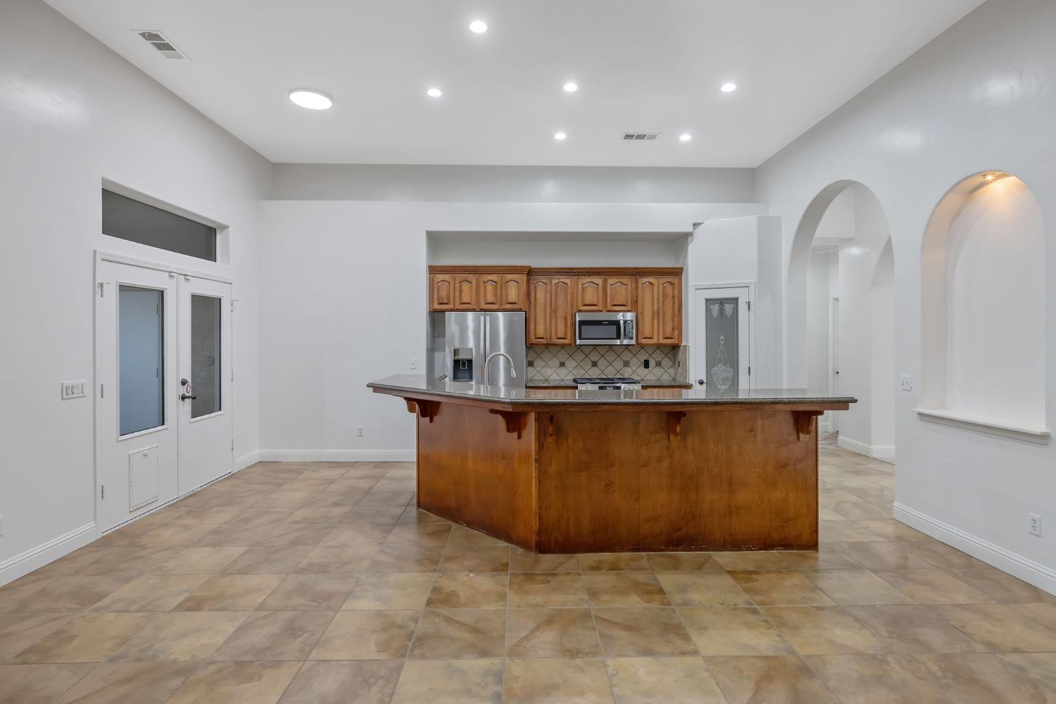 4421 E Douglas Ave, Visalia, CA 93292