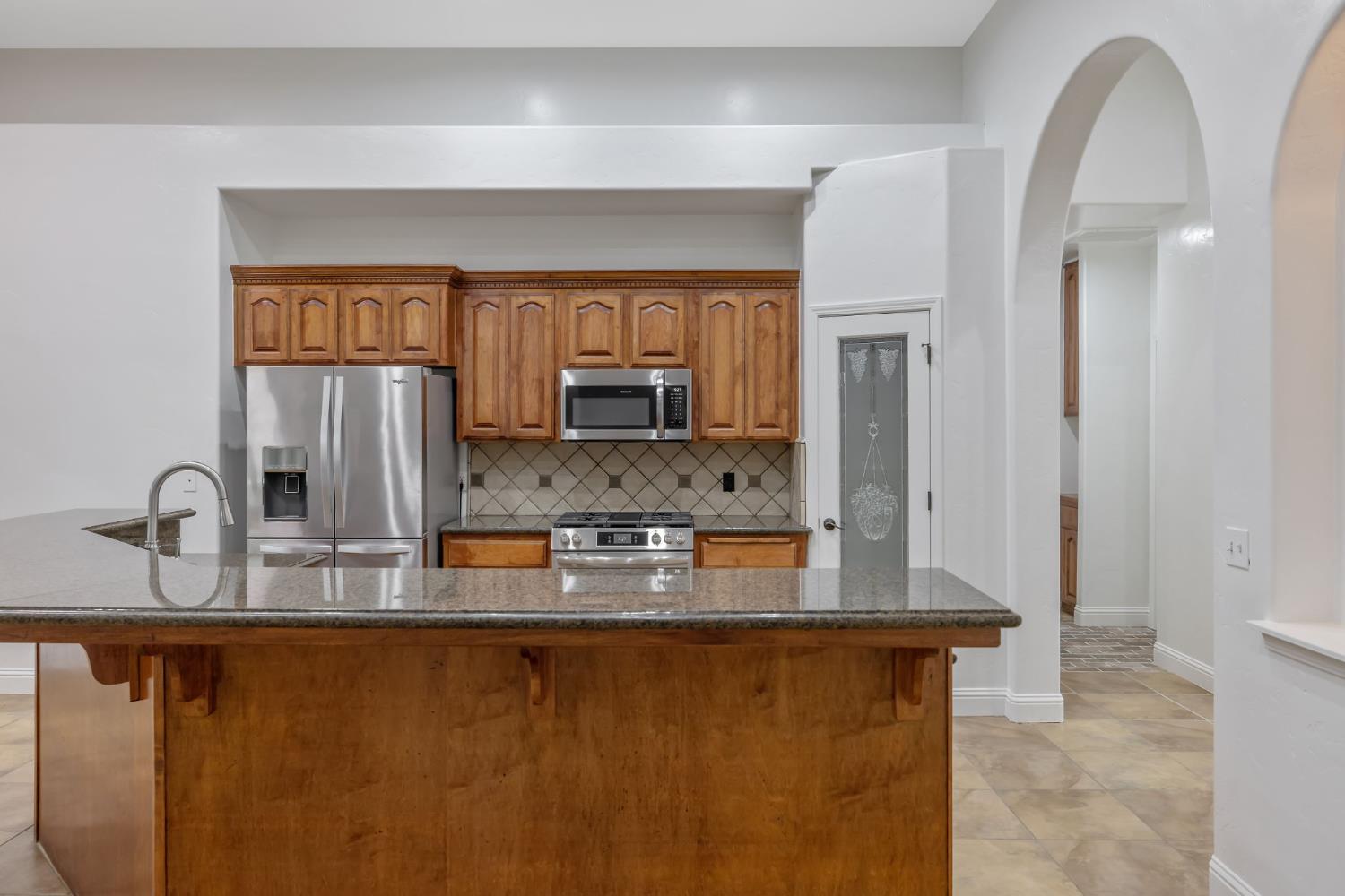 4421 E Douglas Ave, Visalia, CA 93292