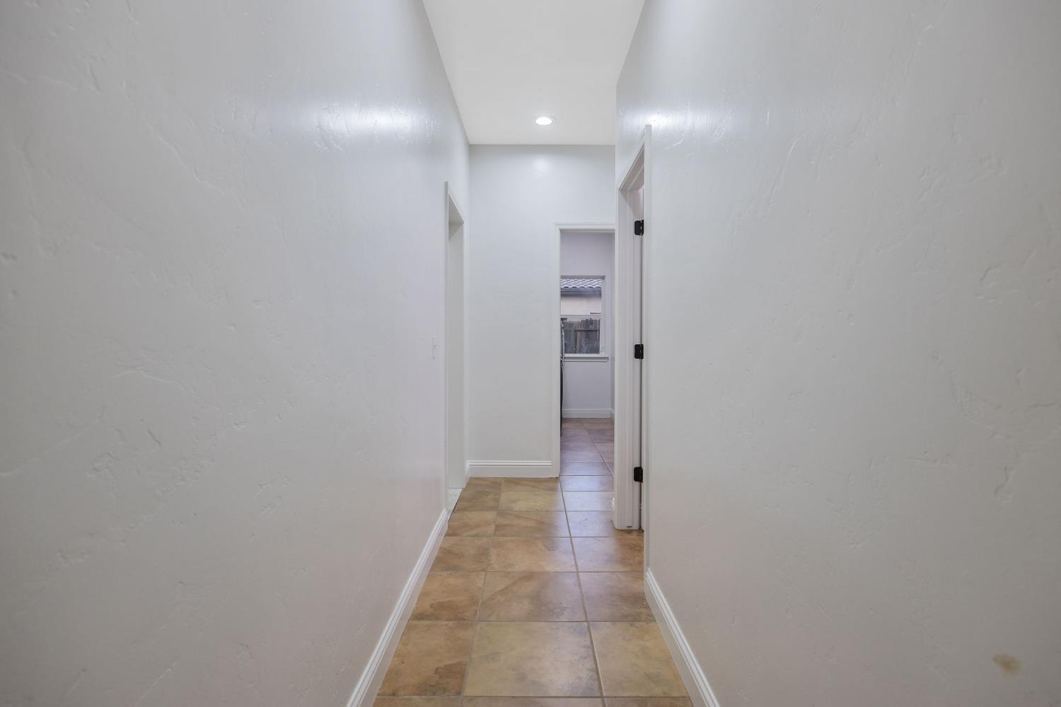 4421 E Douglas Ave, Visalia, CA 93292