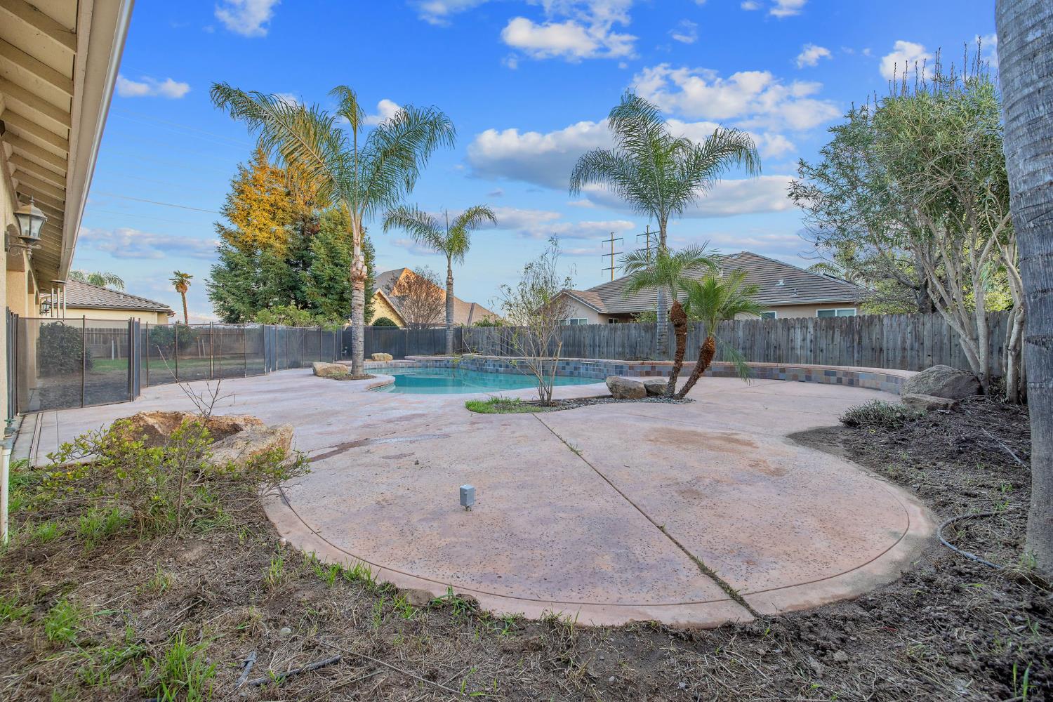 4421 E Douglas Ave, Visalia, CA 93292