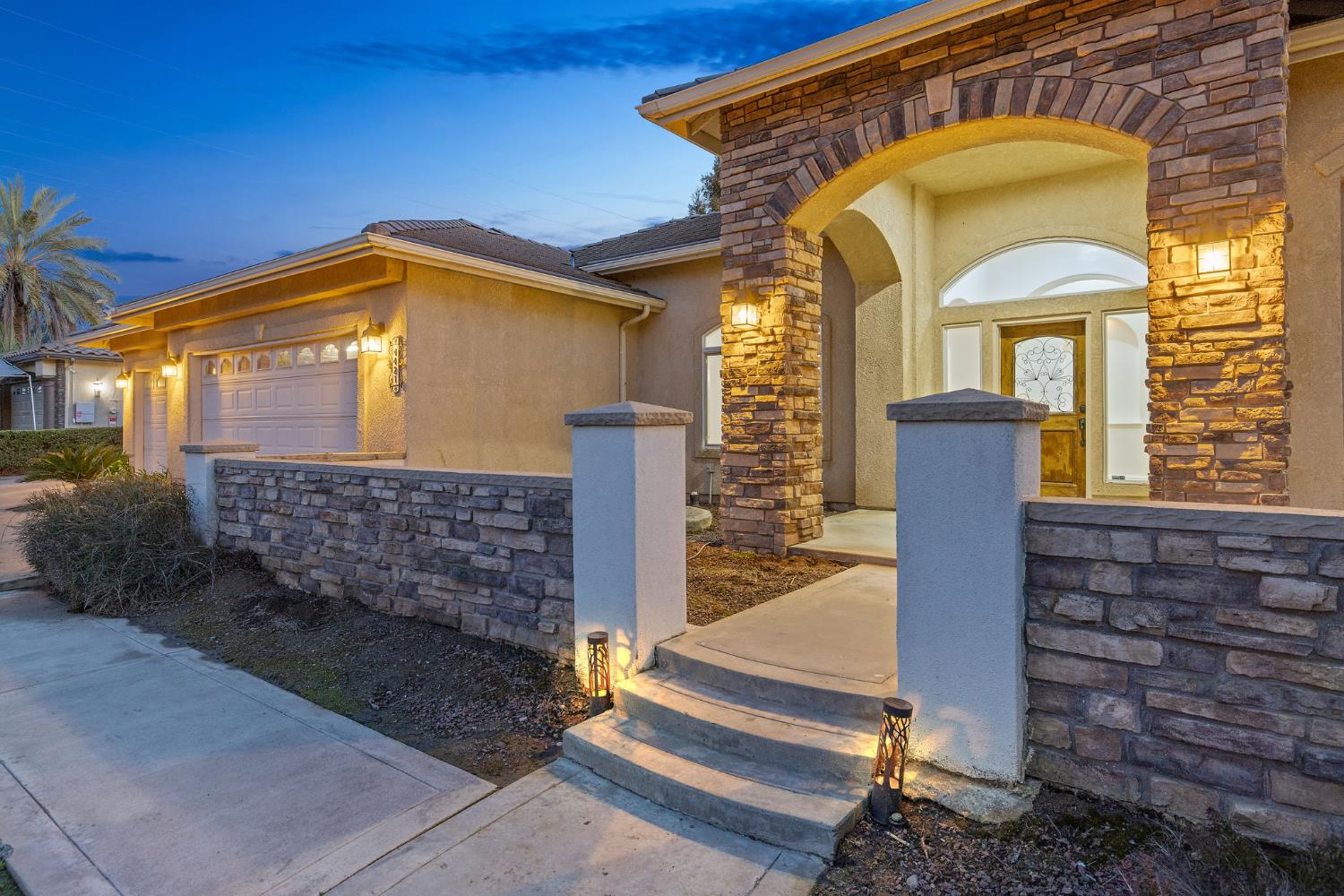 4421 E Douglas Ave, Visalia, CA 93292