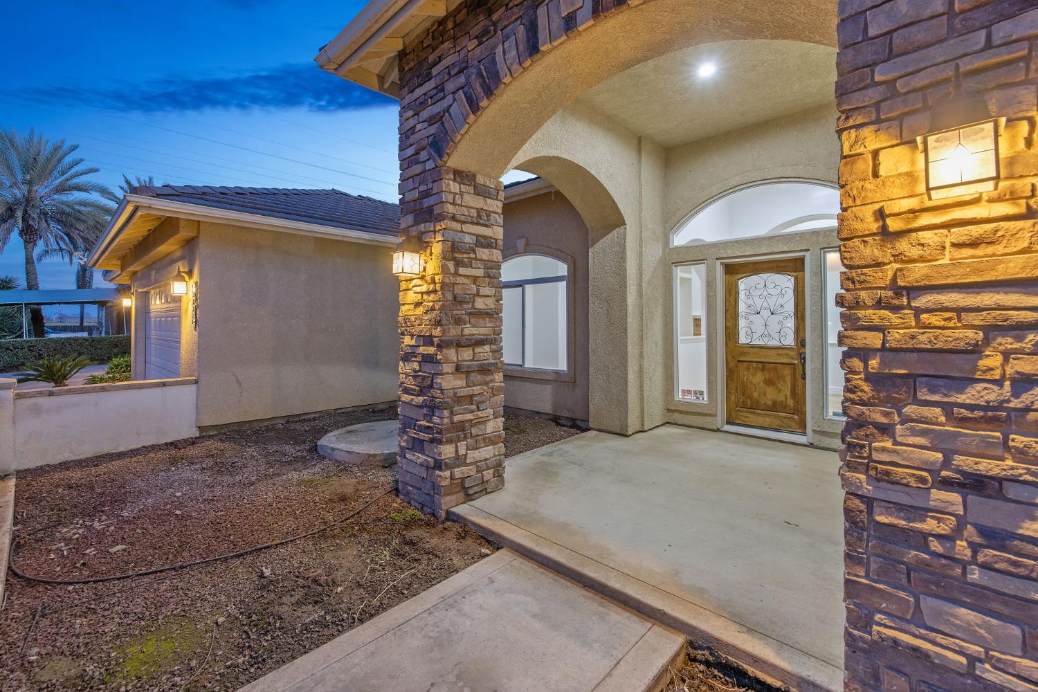 4421 E Douglas Ave, Visalia, CA 93292