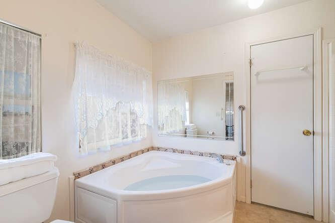 2575 S willow #63, Fresno, CA 93725