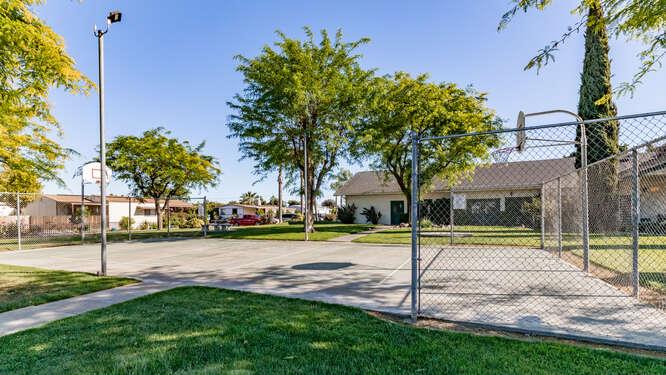 2575 S willow #63, Fresno, CA 93725