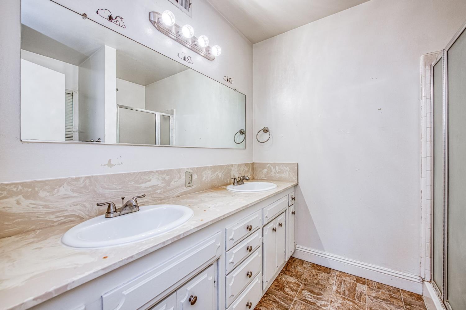 4129 N Ricewood Ave, Fresno, CA 93705