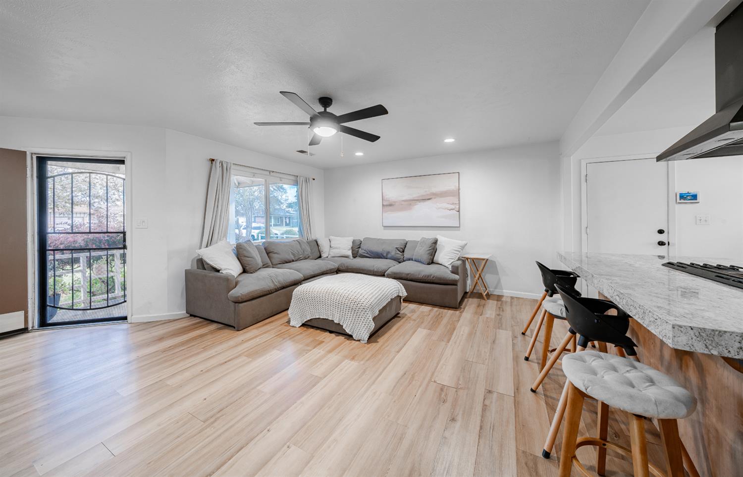 716 Willis Ave, Madera, CA 93637