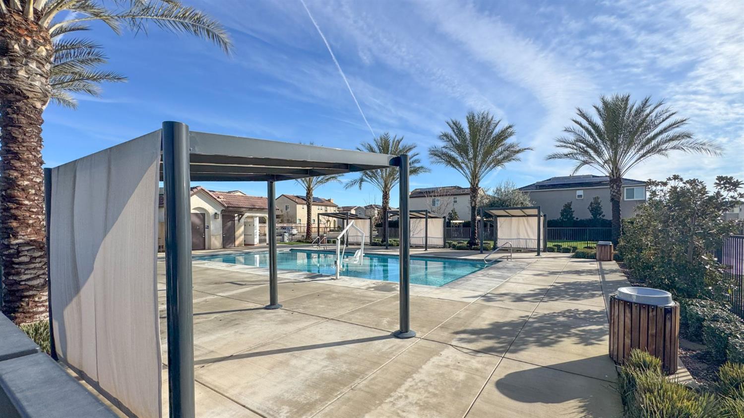 2053 N Ralph Ln, Clovis, CA 93619