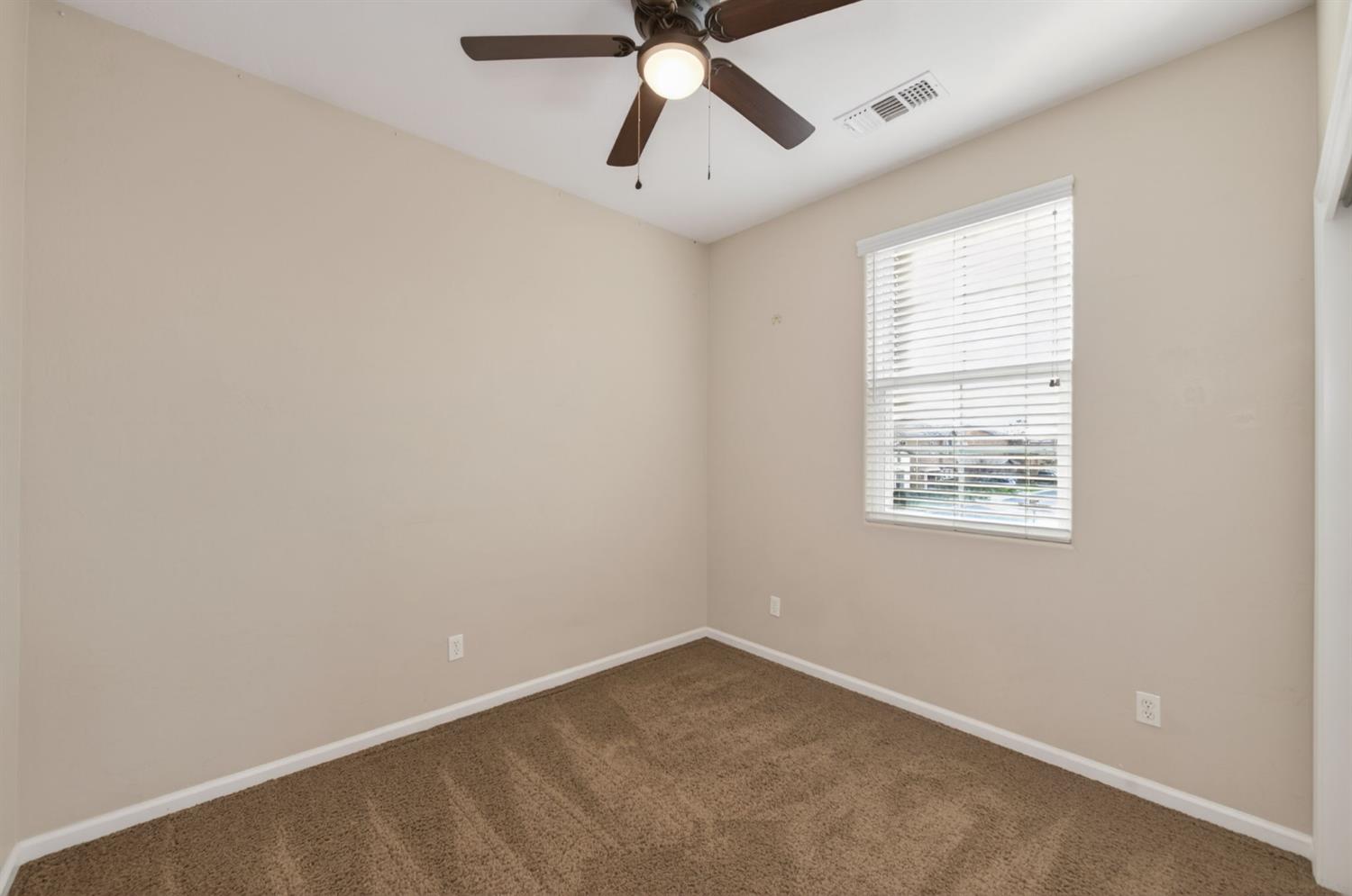 1851 N Dupree Ln, Clovis, CA 93619