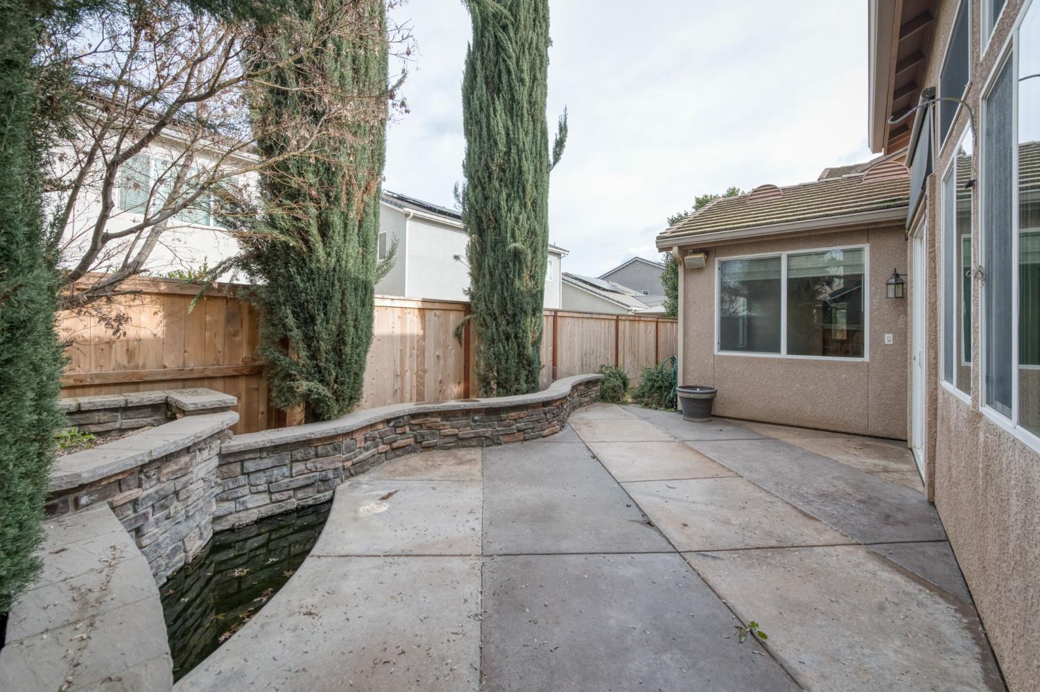 1851 N Dupree Ln, Clovis, CA 93619