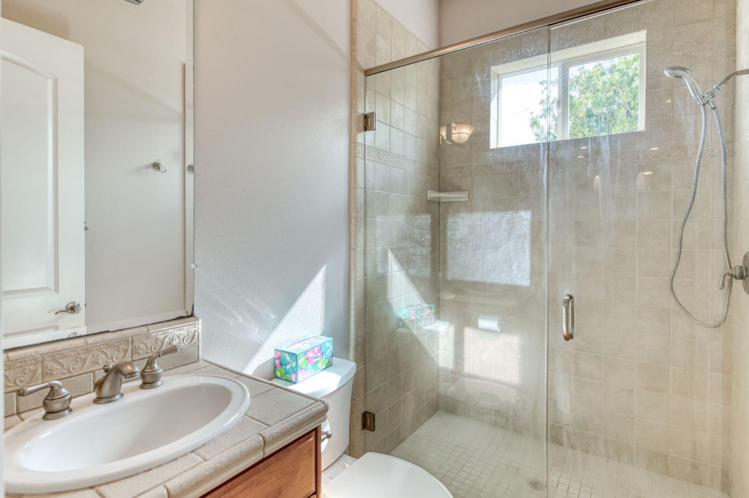 10890 N Sierra Vista Ave, Fresno, CA 93730