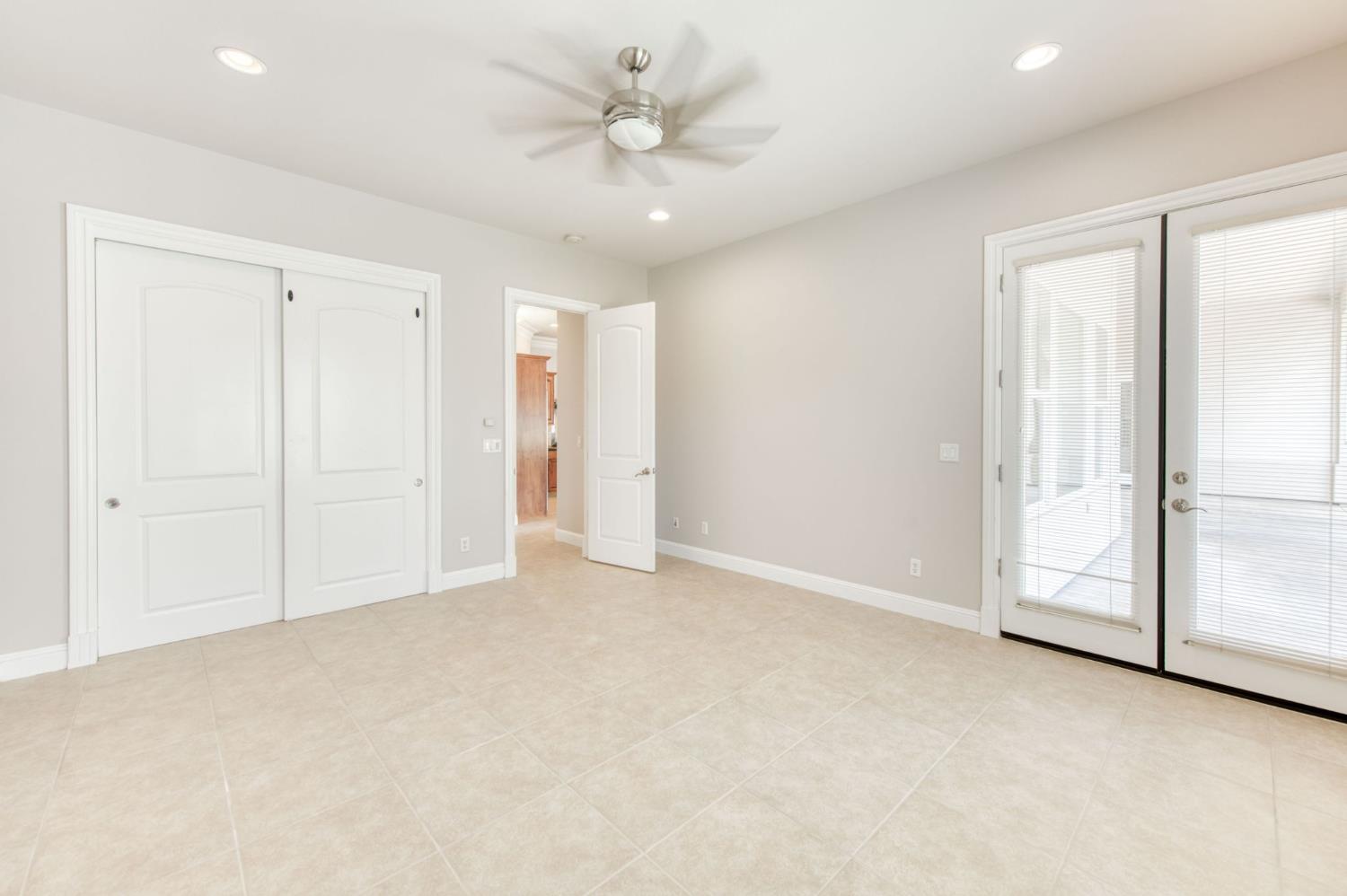 10890 N Sierra Vista Ave, Fresno, CA 93730