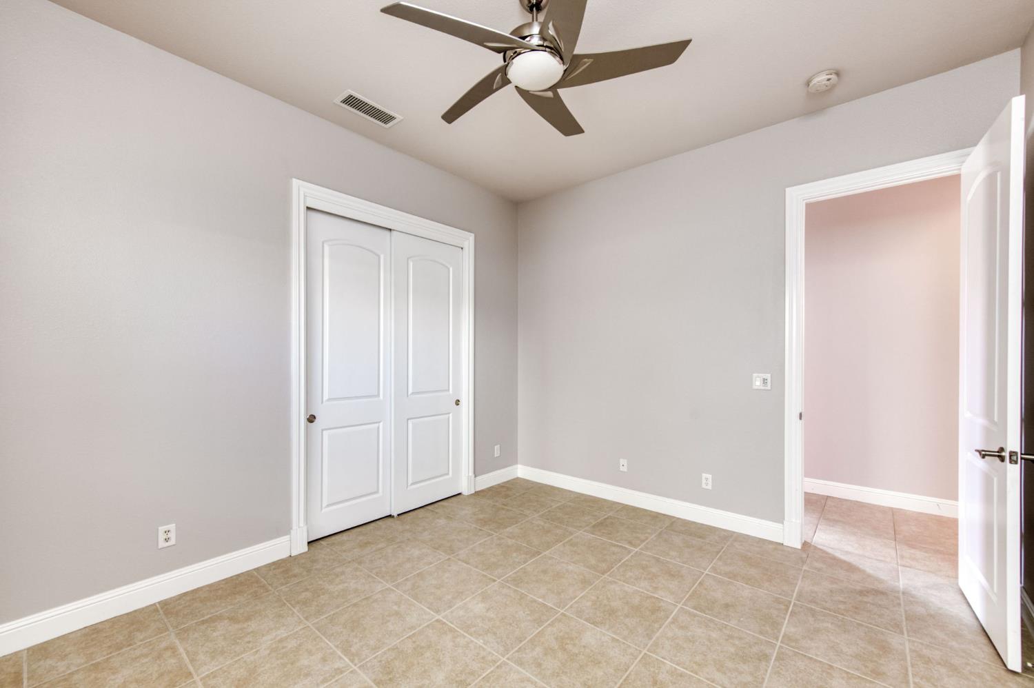 10890 N Sierra Vista Ave, Fresno, CA 93730