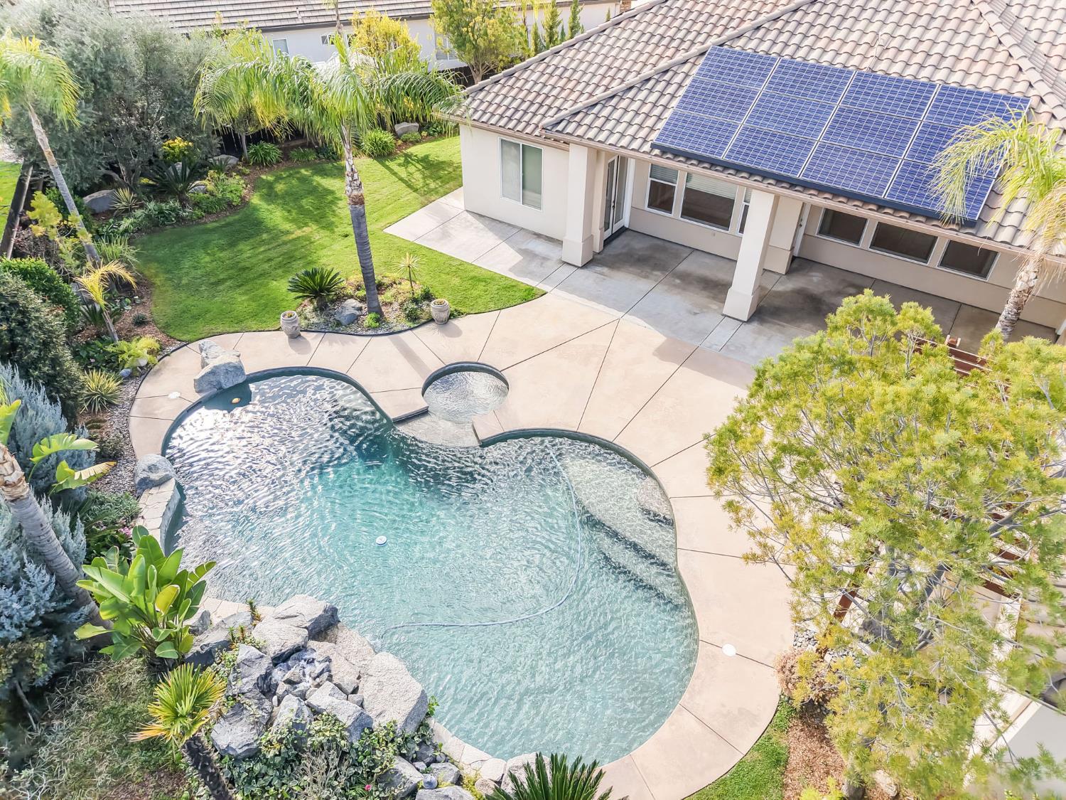 10890 N Sierra Vista Ave, Fresno, CA 93730