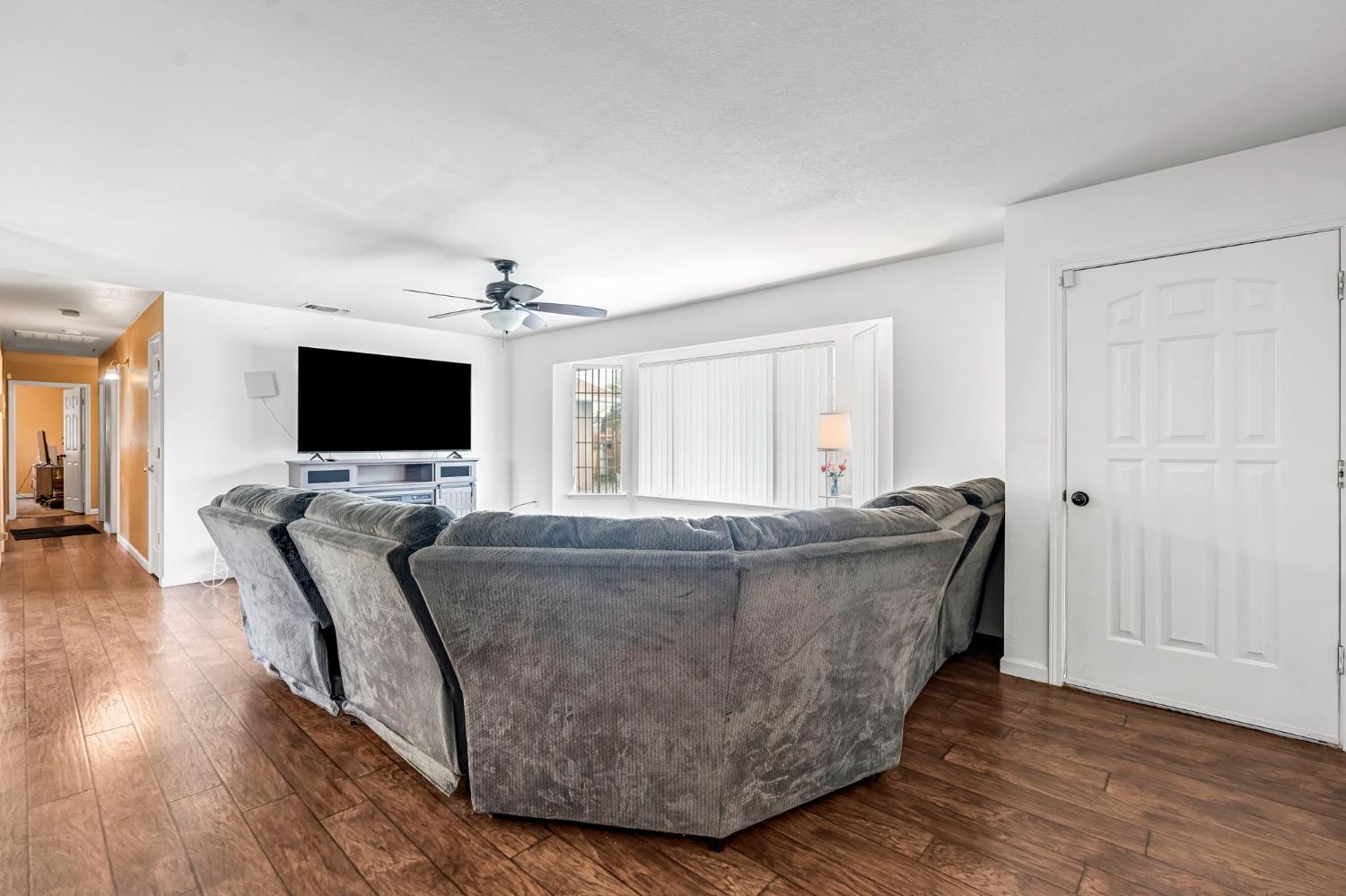 2469 Shaft St, Selma, CA 93662