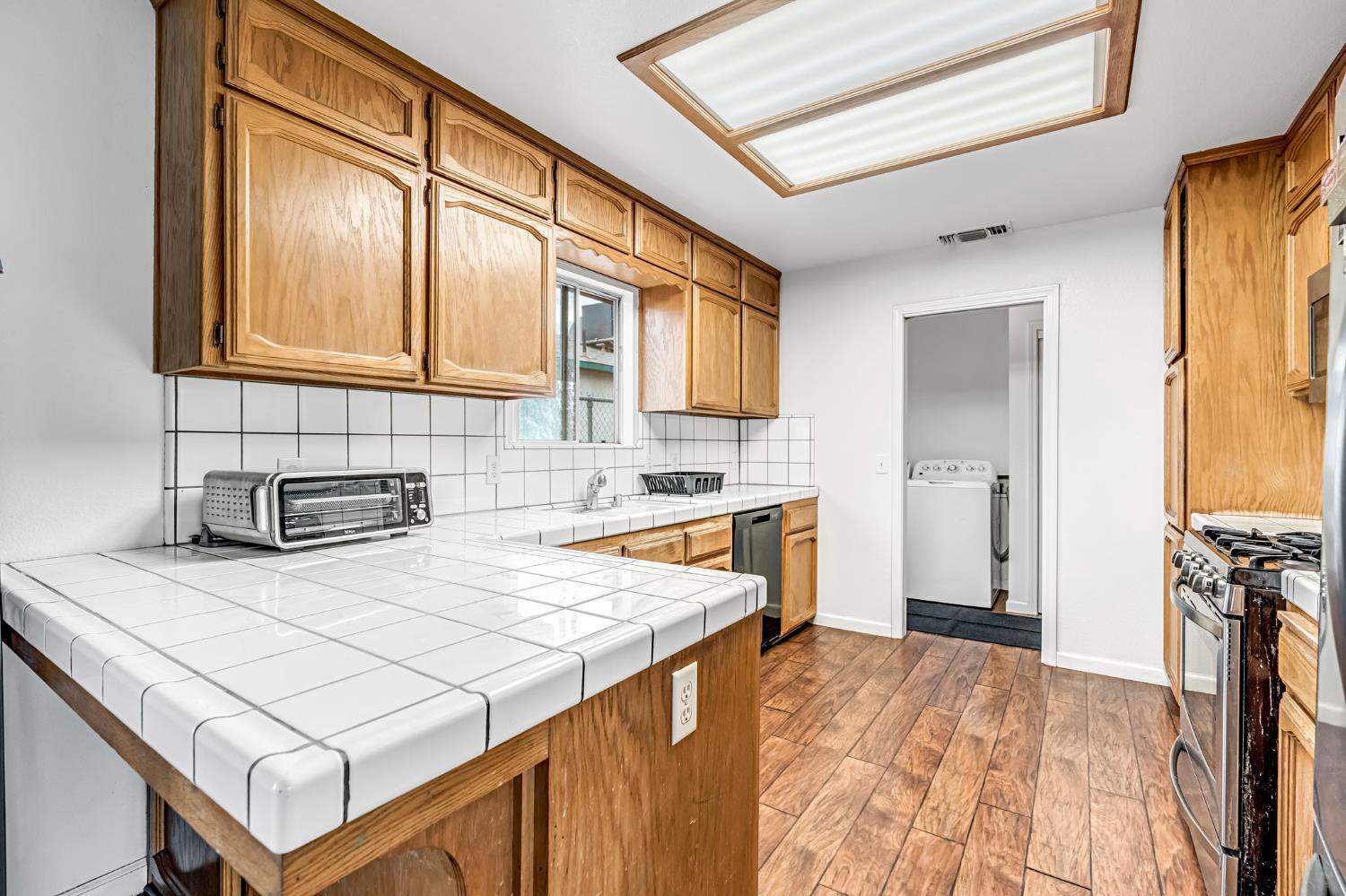 2469 Shaft St, Selma, CA 93662