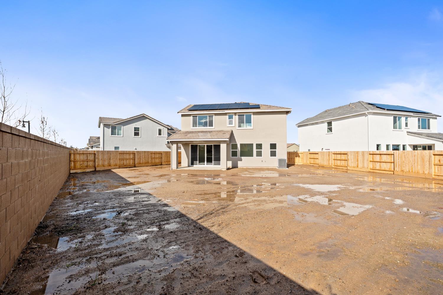 1146 Ponderosa Way W, Madera, CA 93636