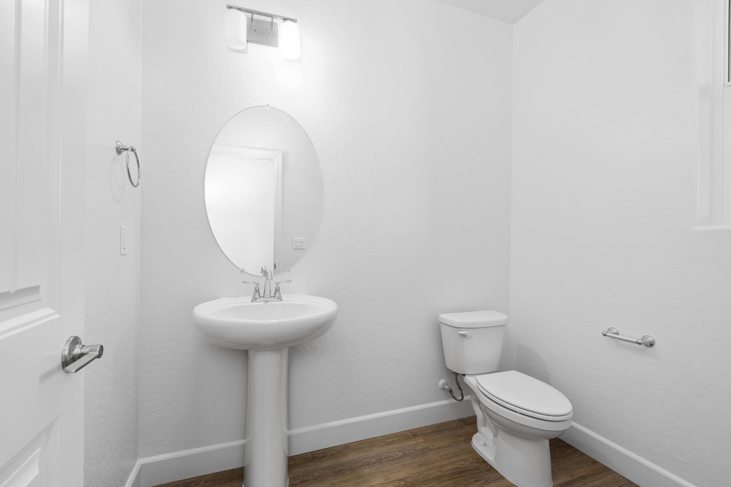 1146 Ponderosa Way W, Madera, CA 93636