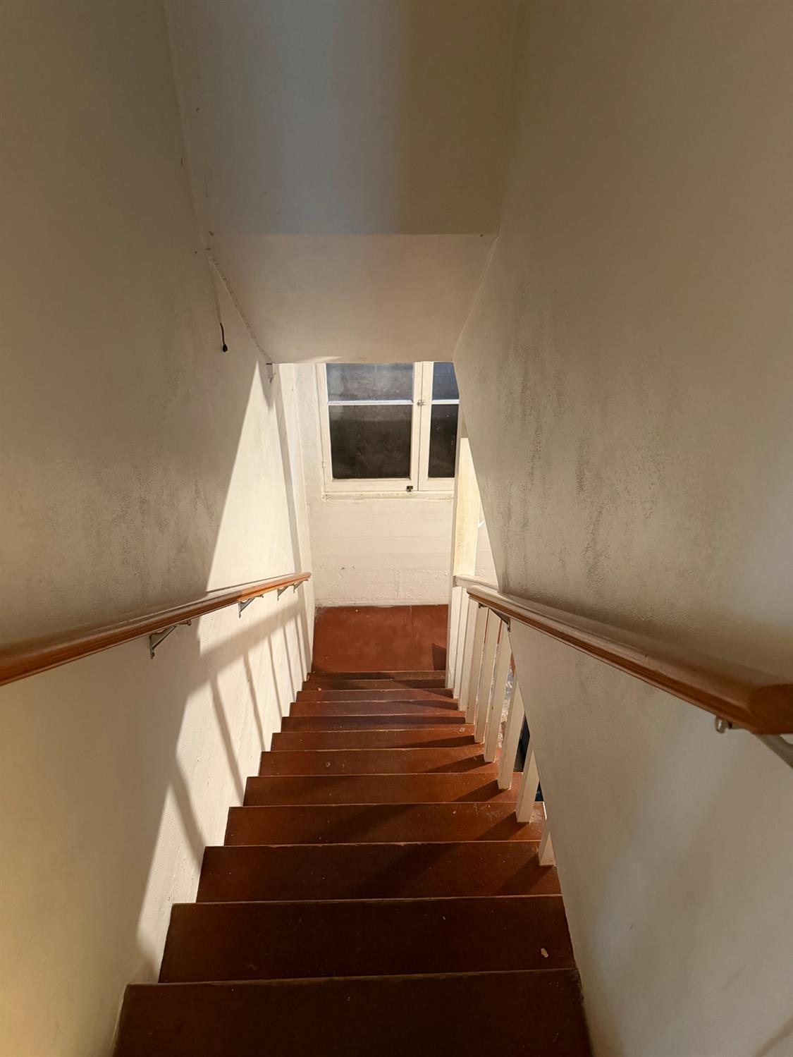 215 E Clinton Ave, Fresno, CA 93704