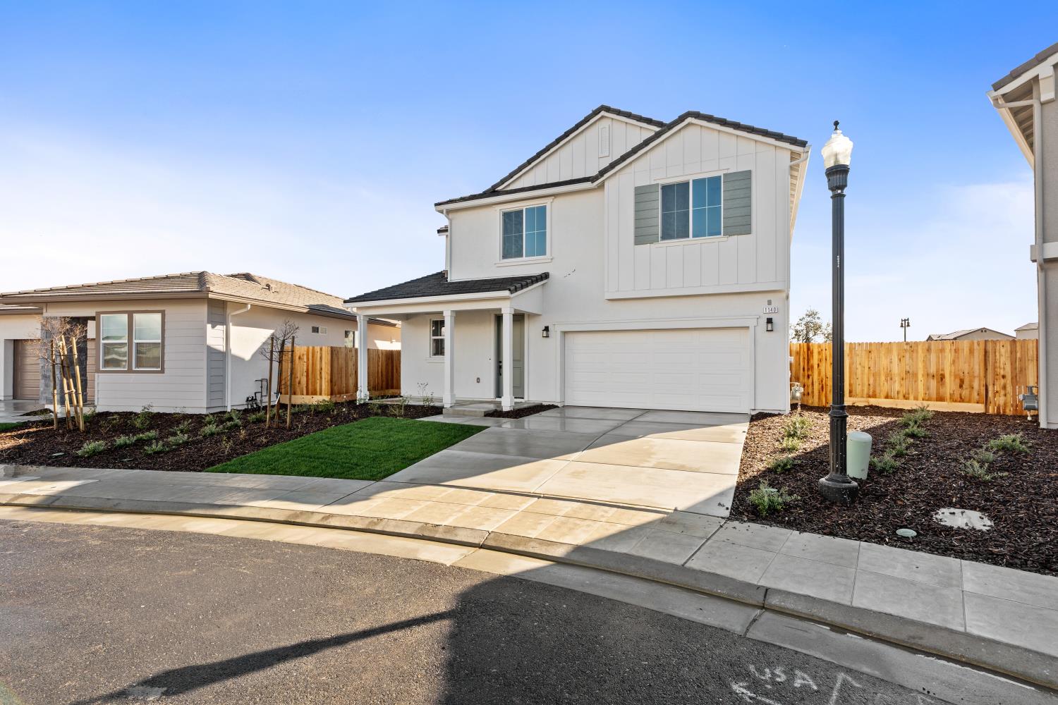 1140 Ponderosa Way W, Madera, CA 93636