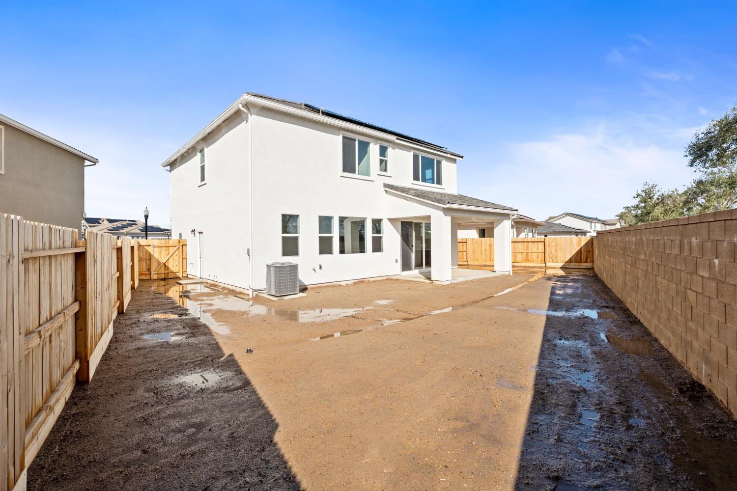 1140 Ponderosa Way W, Madera, CA 93636